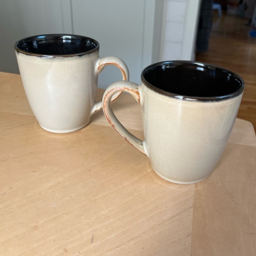 Pfaltzgraff Taos Cream/Tan and Black Ceramic Mugs 12 oz. Set of Two - Picture 2 of 12